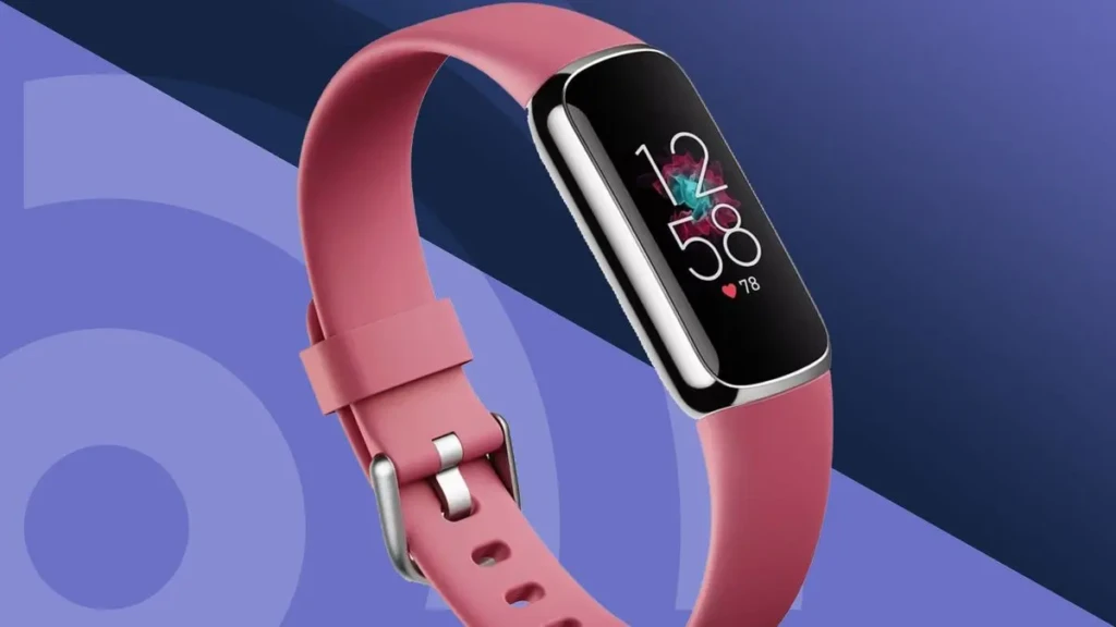 Pink fitness tracker with curved touchscreen displaying time and heart rate on a blue abstract background.
