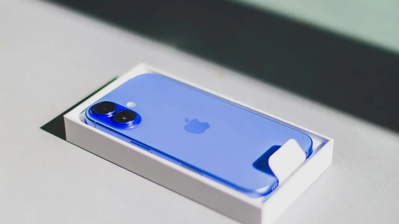 iPhone 16 Review: Performance, Camera, & Battery Life